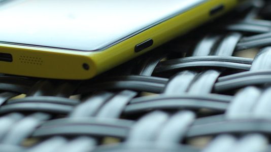 Nokia Lumia: Ρεκόρ πωλήσεων, αλλά και απώλειες της τάξεως των €115 εκκ.