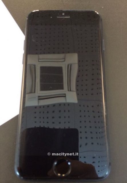 Apple iphone 6 vs samsung galaxy s5 (1)