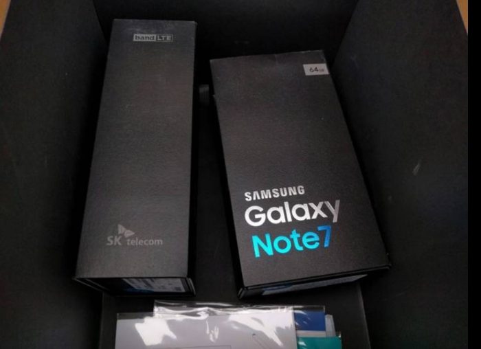 Note-7-box-leak-and-hands-on-pictures