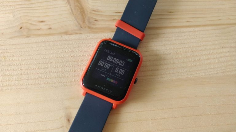 amazfit bip on hand