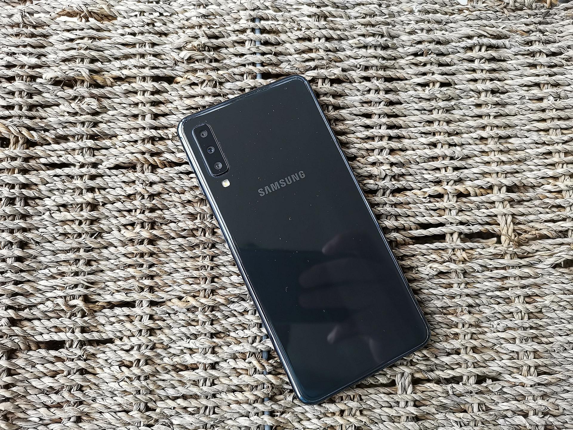 Samsung Galaxy A7 2018 (1)