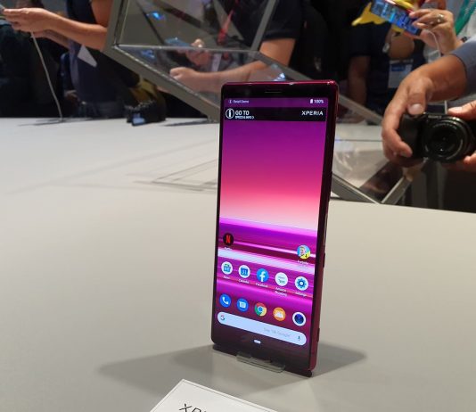 Είδαμε από κοντά το Sony Xperia 5 που ανακοινώθηκε, τη νέα προσπάθεια της Sony στο χώρο των flagship smartphones (video)
