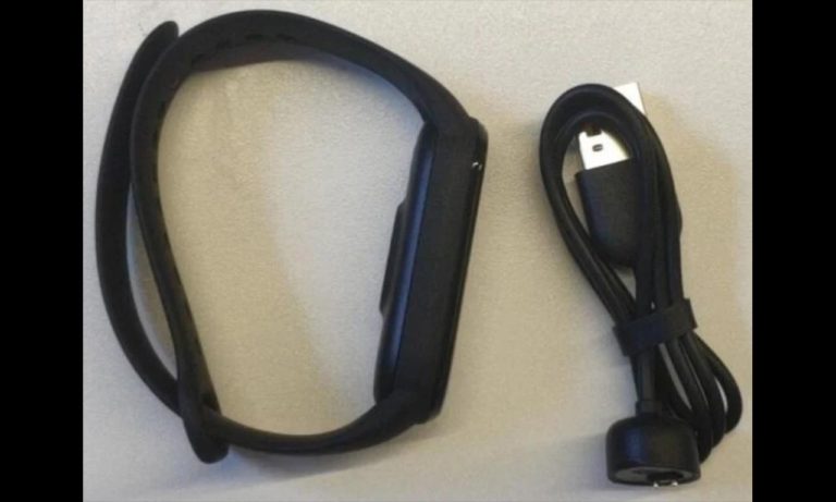 xiaomi mi band 6 real life image