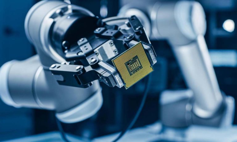 ΗΠΑ chip SMIC Κίνα Ρωσία Ουκρανία