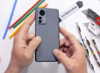 Xiaomi 12 Pro JerryRigEverything