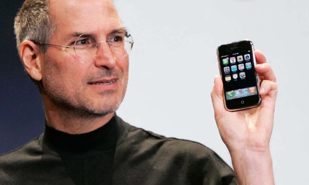 Apple iPhone 2007 Steve Jobs 15 Years Today