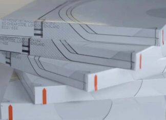 Nothing Phone (1) Retail Box