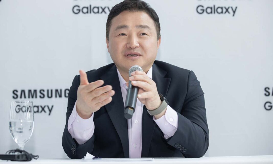 Samsung Foldable Over S Roh Tae-moon