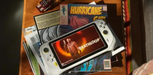 Η Logitech κυκλοφόρησε την πρώτη cloud gaming κονσόλα, το G Cloud Gaming Handheld Logitech G Cloud Gaming Handheld Launch