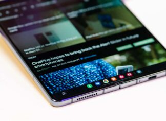 Samsung Galaxy Z Fold 4 Android 12L Taskbar RAM Plus
