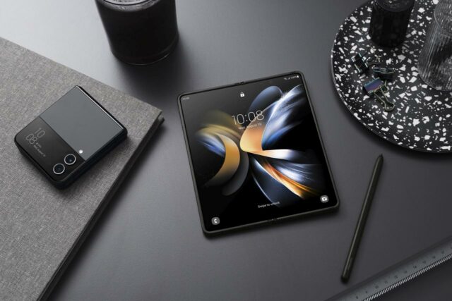 Samsung Galaxy Z Fold 4 Flip Android 13 One UI 5 Apple