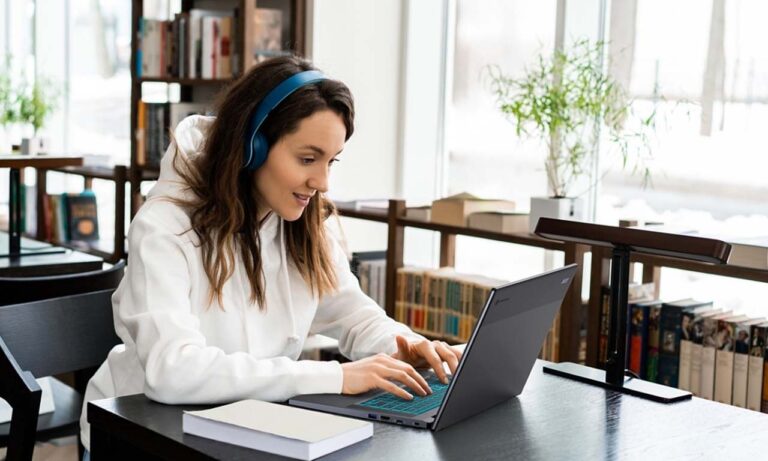 World Firsts Gaming Chromebook Acer Asus Lenovo Google