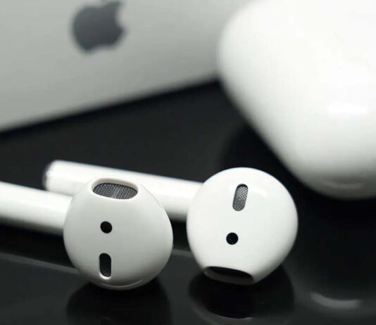 Νέα ρύθμιση στο iOS 26 για τα AirPods — Τι πρέπει να ξέρετε AirPods 4 Pro Lite Max First Rumor USB-C