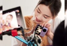vivo X Flip Live Image