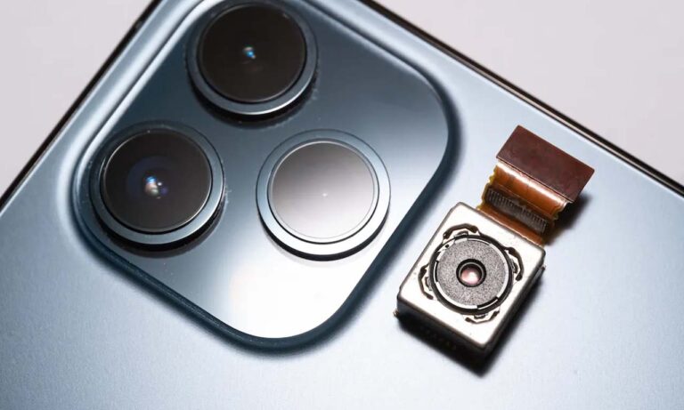 Apple iPhone 16 Pro Max Periscope