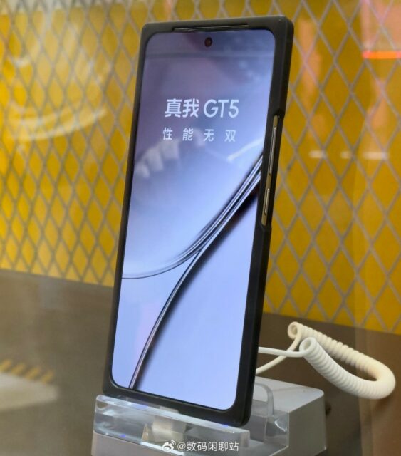 realme GT5