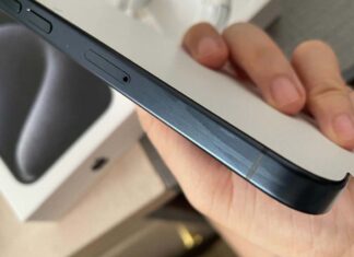 Apple iPhone 15 Pro Max Damage Out Of The Box
