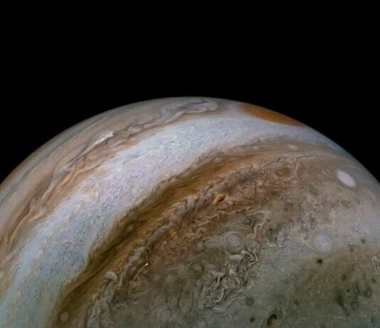 Μπορούμε τελικά να σταθούμε στην επιφάνεια του Δία; επιφάνεια του Δία