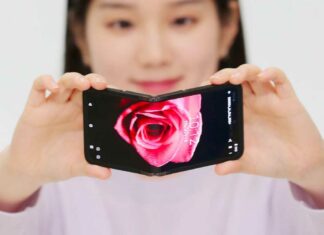 Samsung Galaxy In&Out Ζ Flip CES 2024