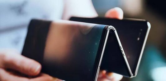 Huawei Triple-Fold Tri-Fold τριπλά αναδιπλούμενο Huawei Mate XT