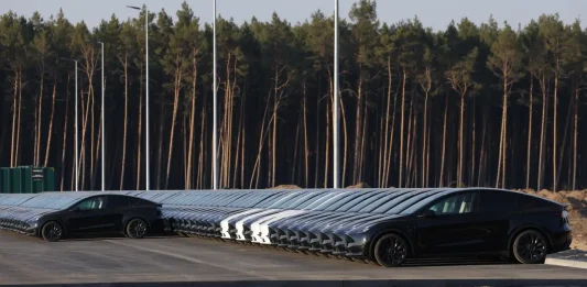 απούλητα Tesla