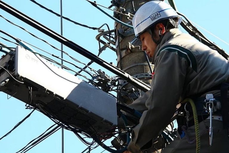 ftth ΔΕΗ στύλους