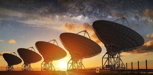 Πρέπει να στέλνουμε σήματα σε εξωγήινους πολιτισμούς; Ειδικός από το SETI απαντά SETI