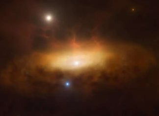 μαύρη τρύπα ξυπνάει