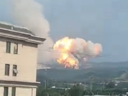 τεράστια έκρηξη πυραύλου