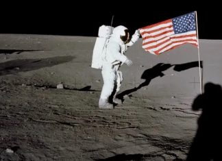 σημαίες Σελήνη