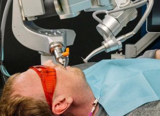 ρομπότ επέμβαση