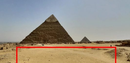 περίεργο πυραμίδες Γκίζας