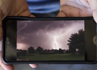 οδήγηση καταιγίδα smartphone