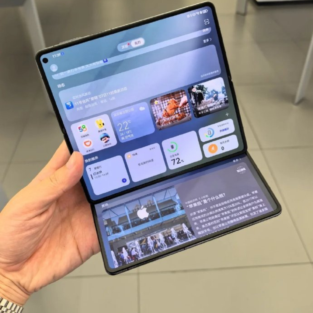 Huawei Mate XT in real life image