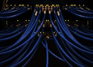 οπτική ίνα 14 ευρώ/μήνα