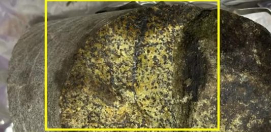 Εντόπισαν βράχο 2.000.000.000 ετών, τον άνοιξαν και βρήκαν κάτι που δεν περίμεναν! βράχο 2.000.000.000 ετών