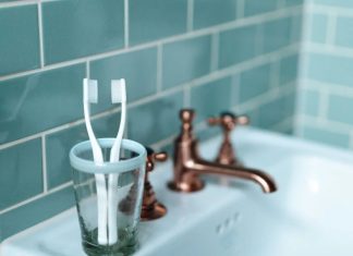 οδοντόβουρτσα