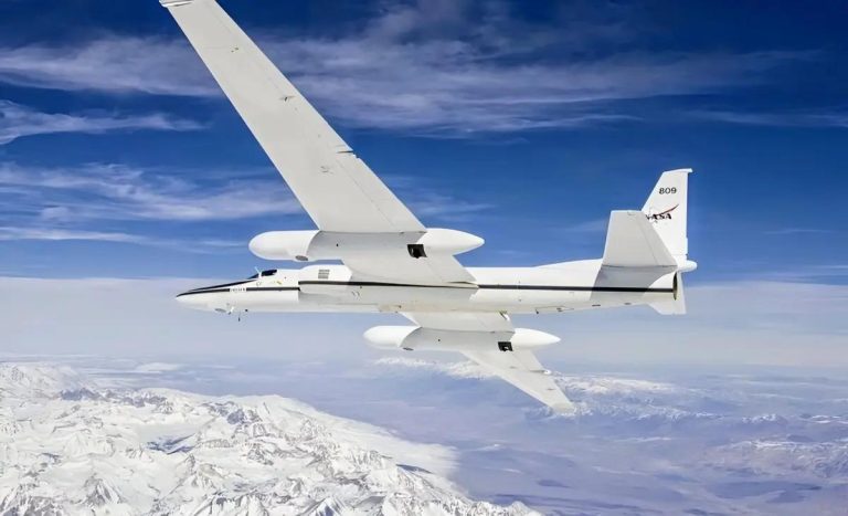 NASA αεροπλάνο ορυκτός πλούτος