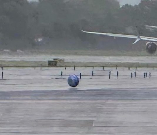 UFO προσγειώθηκε στο αεροδρόμιο του Μάντσεστερ (Φωτογραφίες + Βίντεο) UFO