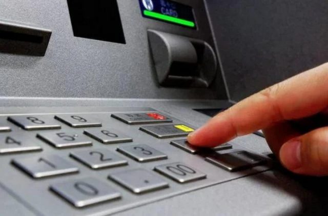 τραπεζικές χρεώσεις αλλαγές Ελλάδα