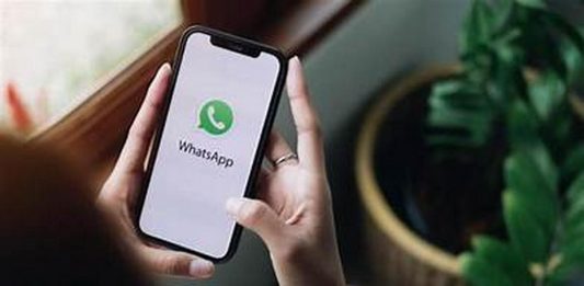 WhatsApp chatbots AI