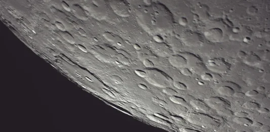 Σελήνη: Ιδιωτικό σκάφος σε τροχιά γύρω της τράβηξε μια οπτική ψευδαίσθηση!