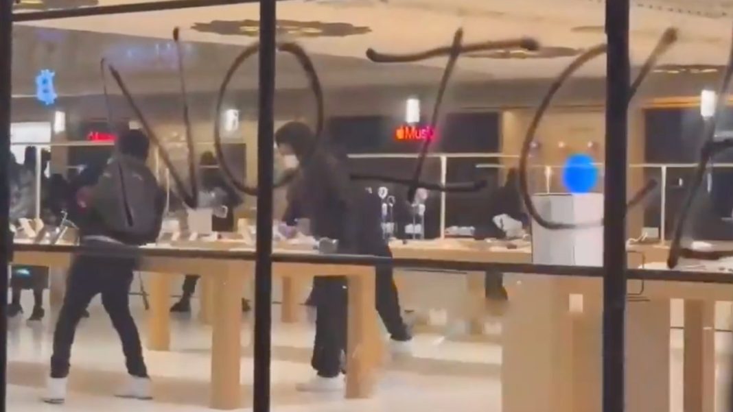 Apple Store Los Angeles