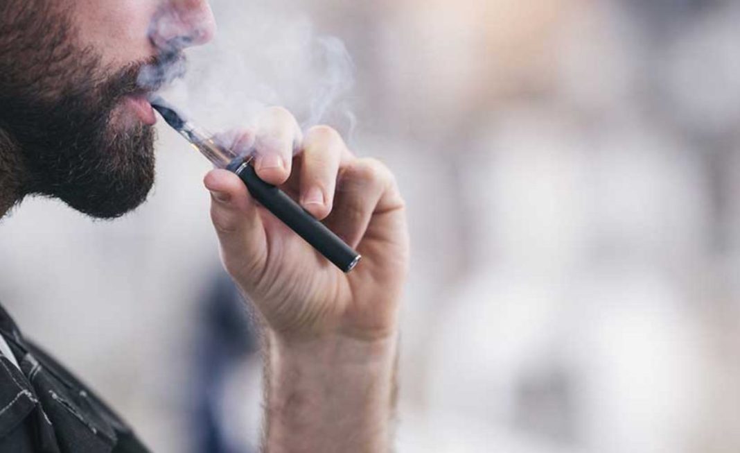 στόμα ηλεκτρονικό τσιγάρο