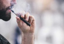 στόμα ηλεκτρονικό τσιγάρο