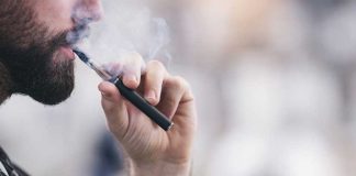 στόμα ηλεκτρονικό τσιγάρο