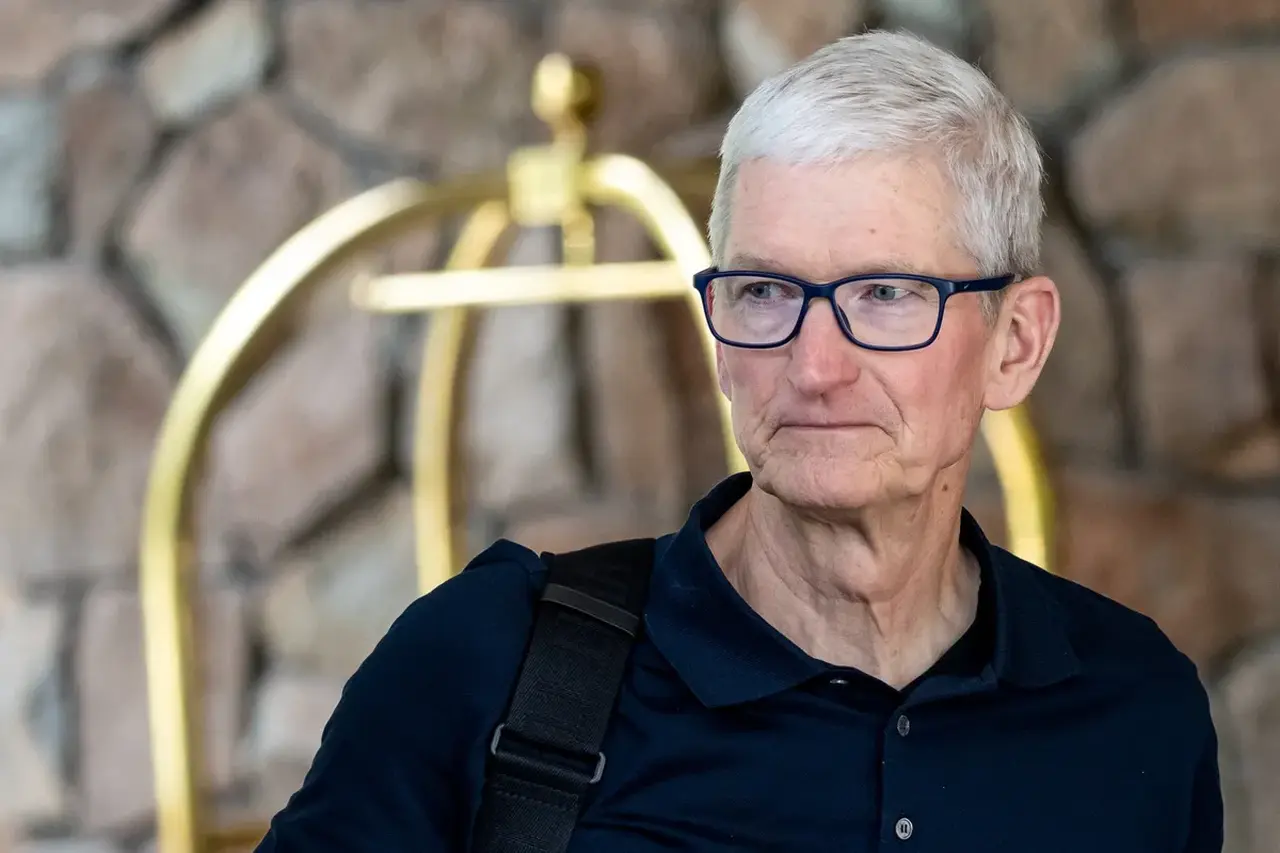Tim Cook