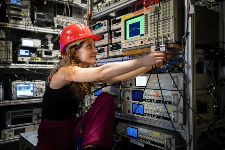 Qubit αντιύλης