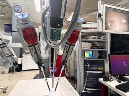 Ρομπότ πραγματοποιεί χειρουργική επέμβαση χωρίς να το ελέγχει άνθρωπος για πρώτη φορά! ρομπότ χειρουργείο αυτονομία