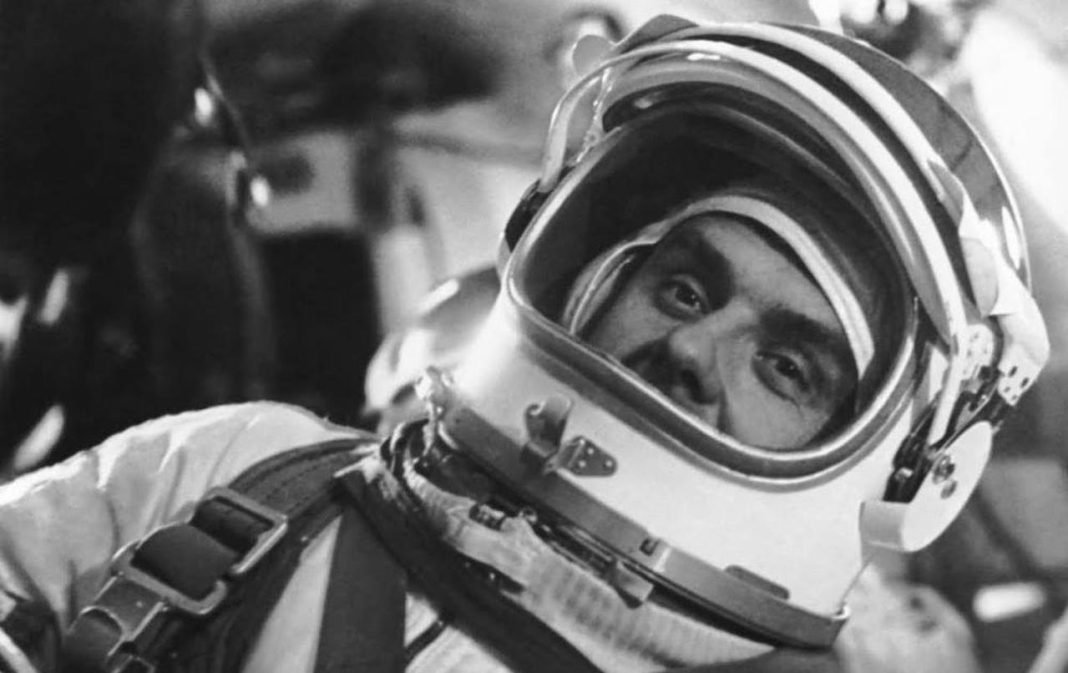 komarov ο άνθρωπος που έπεσε από το διάστημα